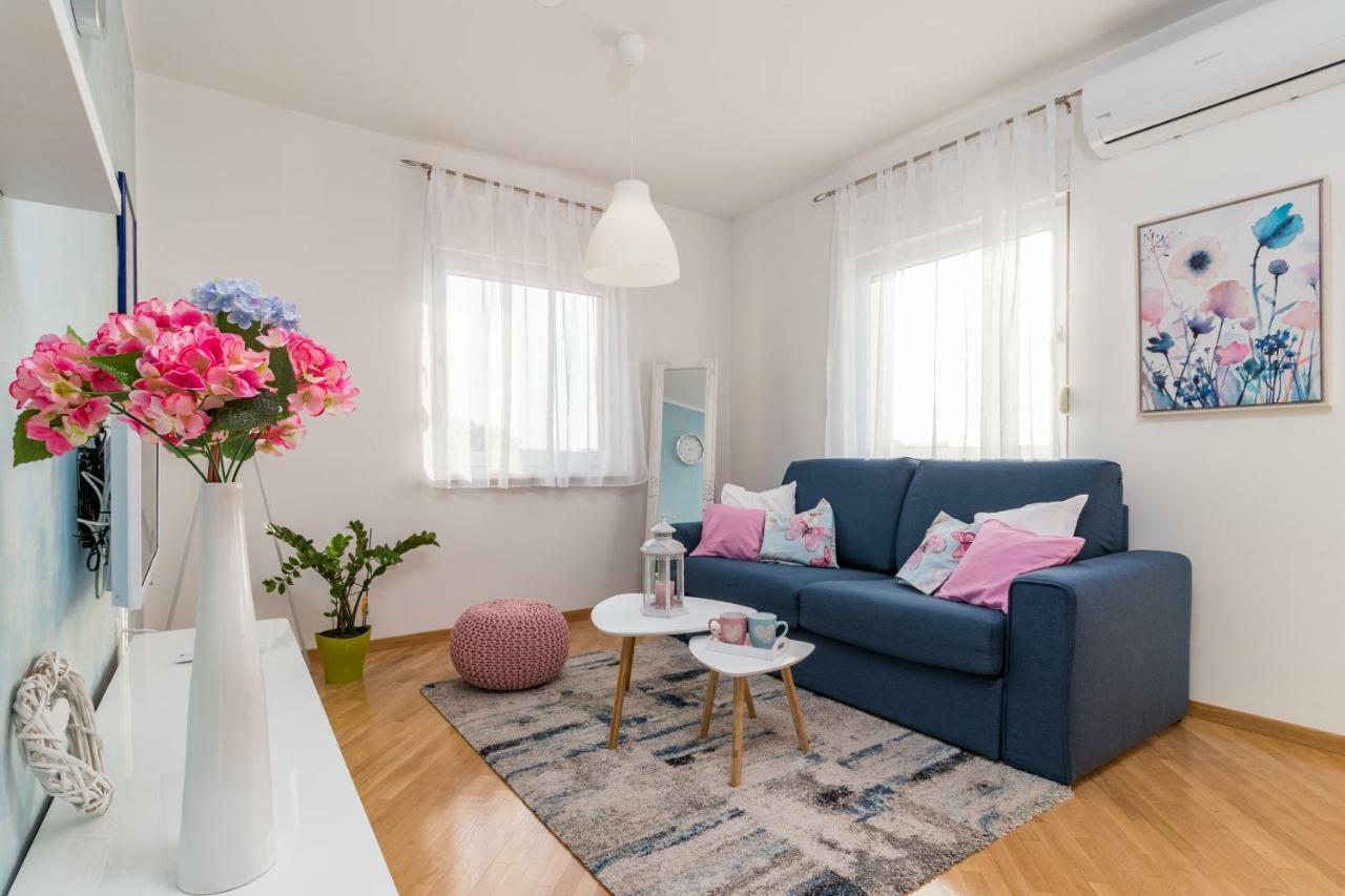 Apartment Pula Relax Kültér fotó