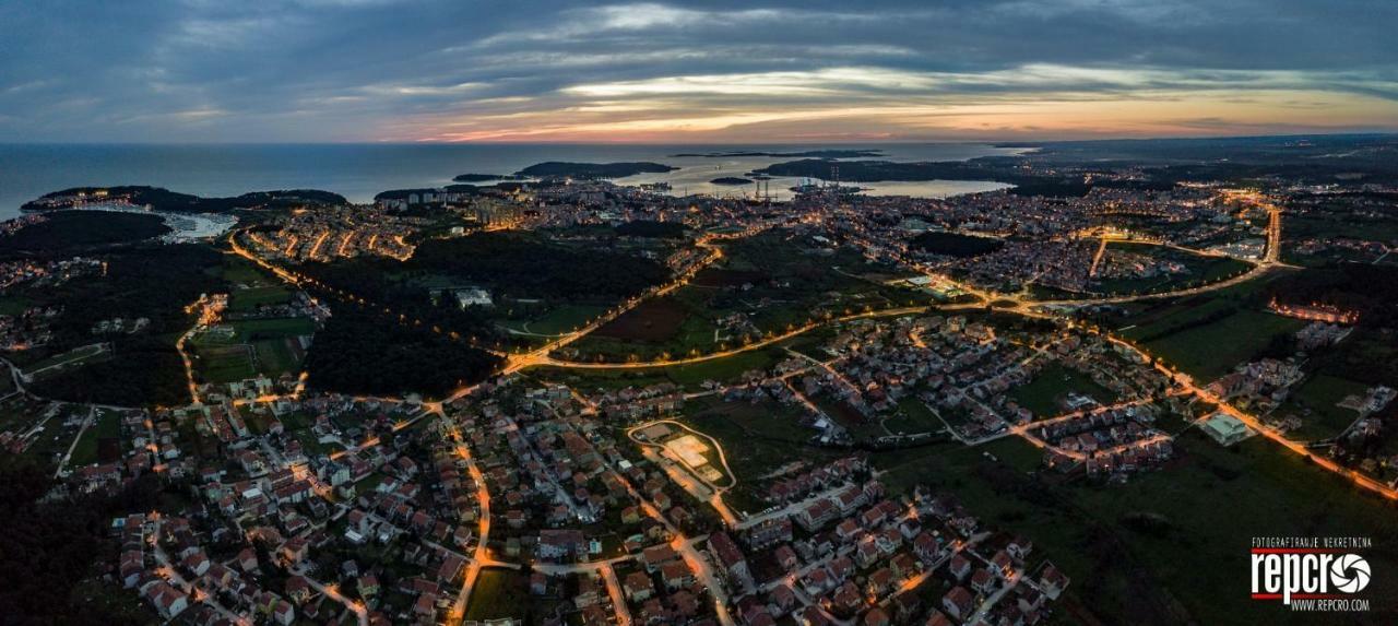 Apartment Pula Relax Kültér fotó